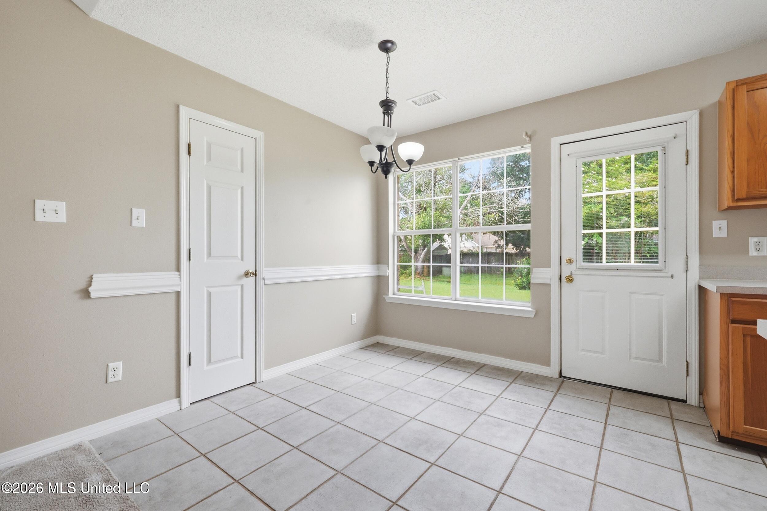 3217 Stonegate Circle Property Photo 15