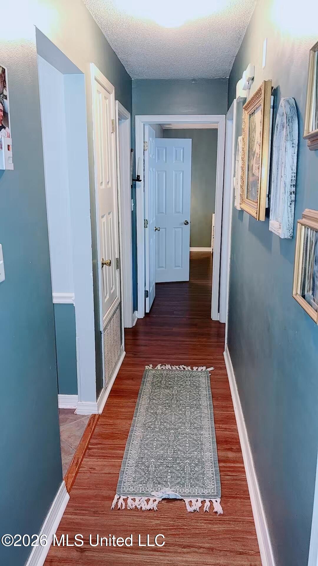 9534 Laa La Way Property Photo 10
