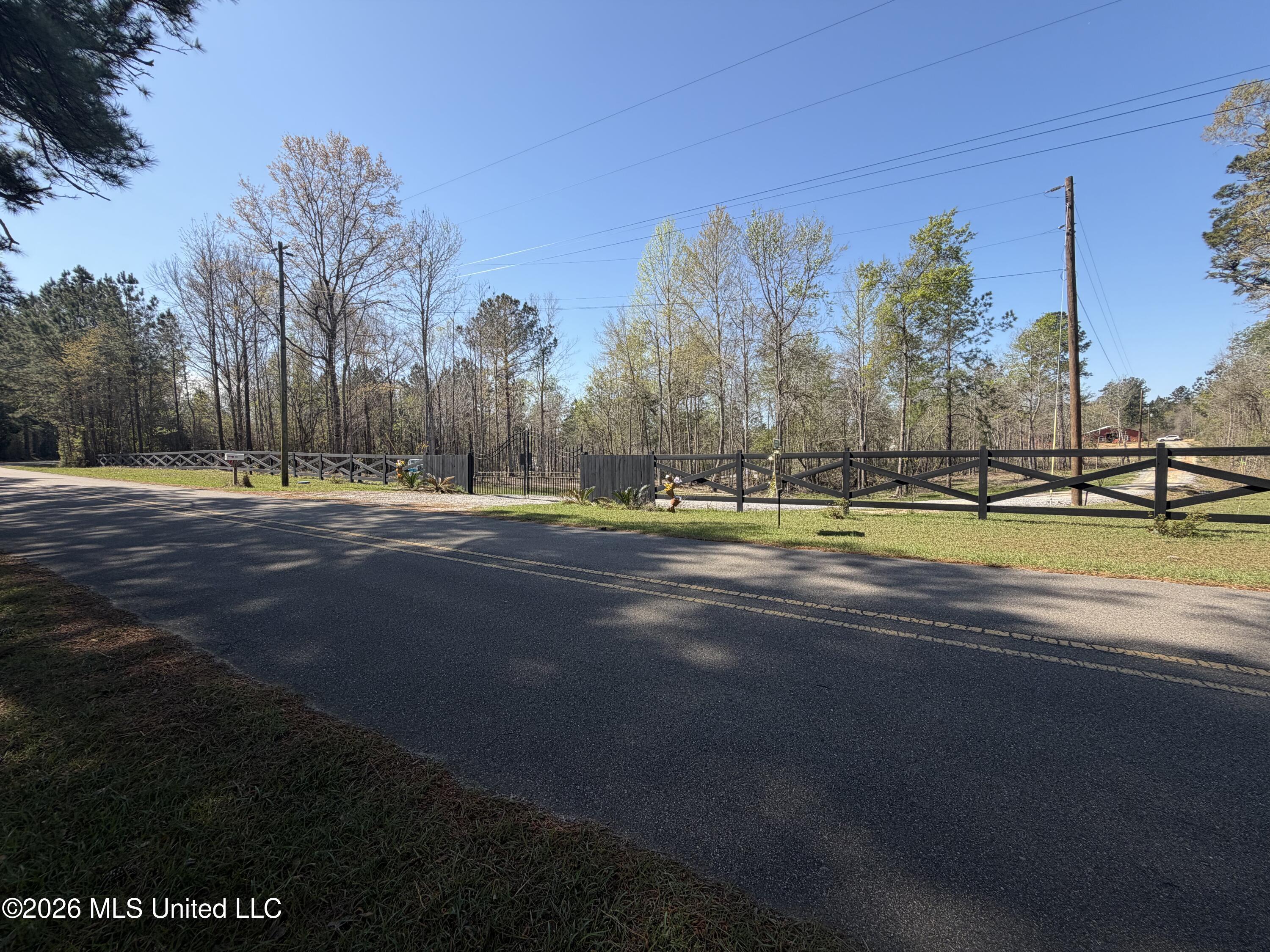 135 Burger Road Property Photo 5