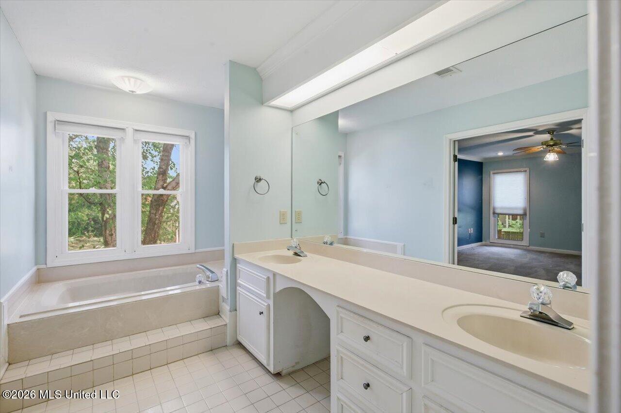 15 S Crownpointe Drive Property Photo 19