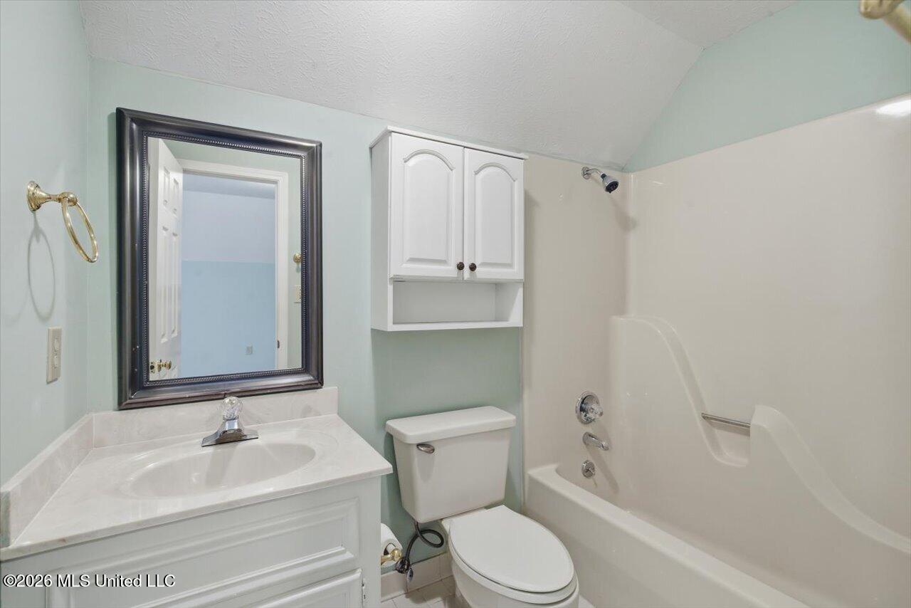 15 S Crownpointe Drive Property Photo 28