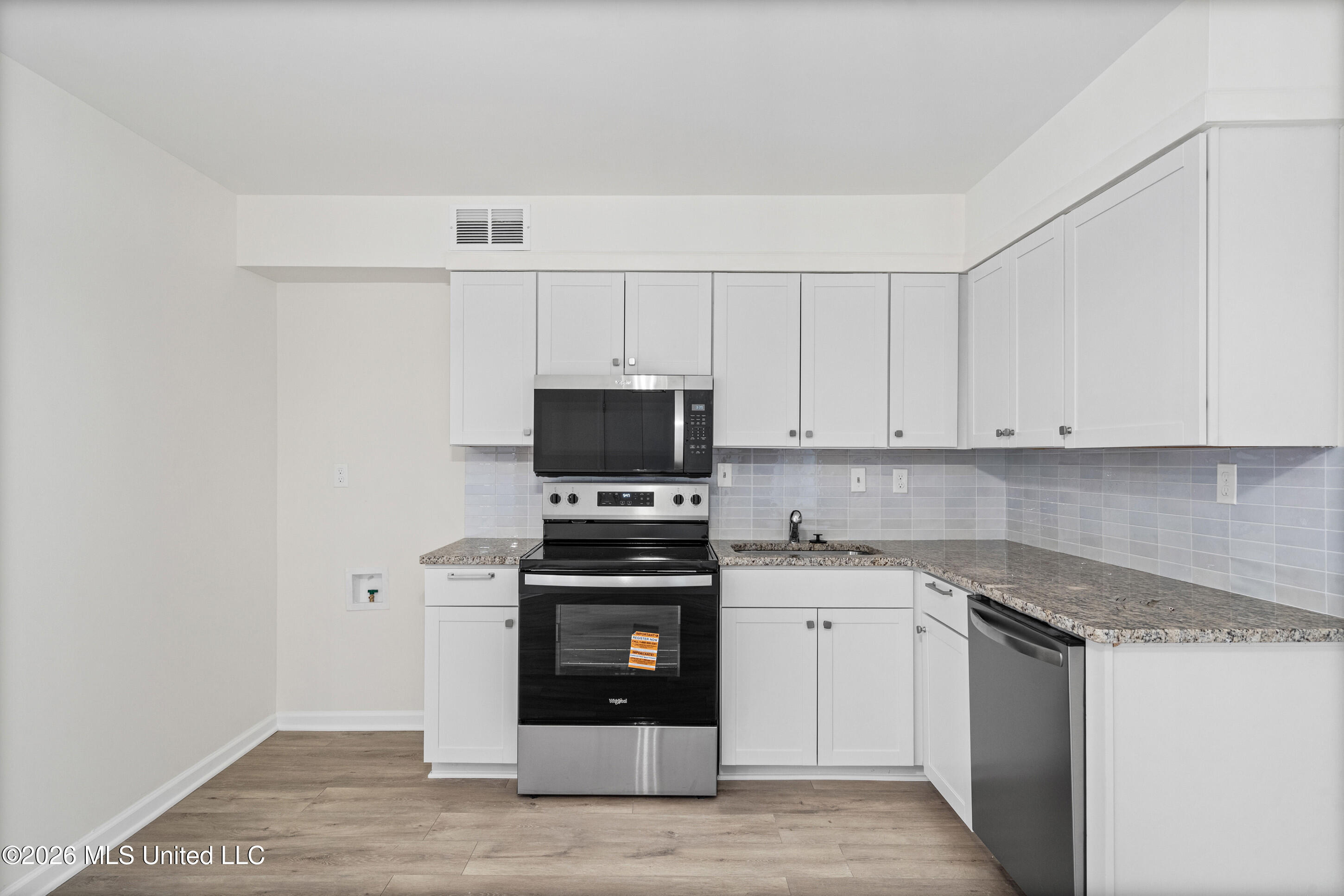 2793 Ashbriar Drive Property Photo 8