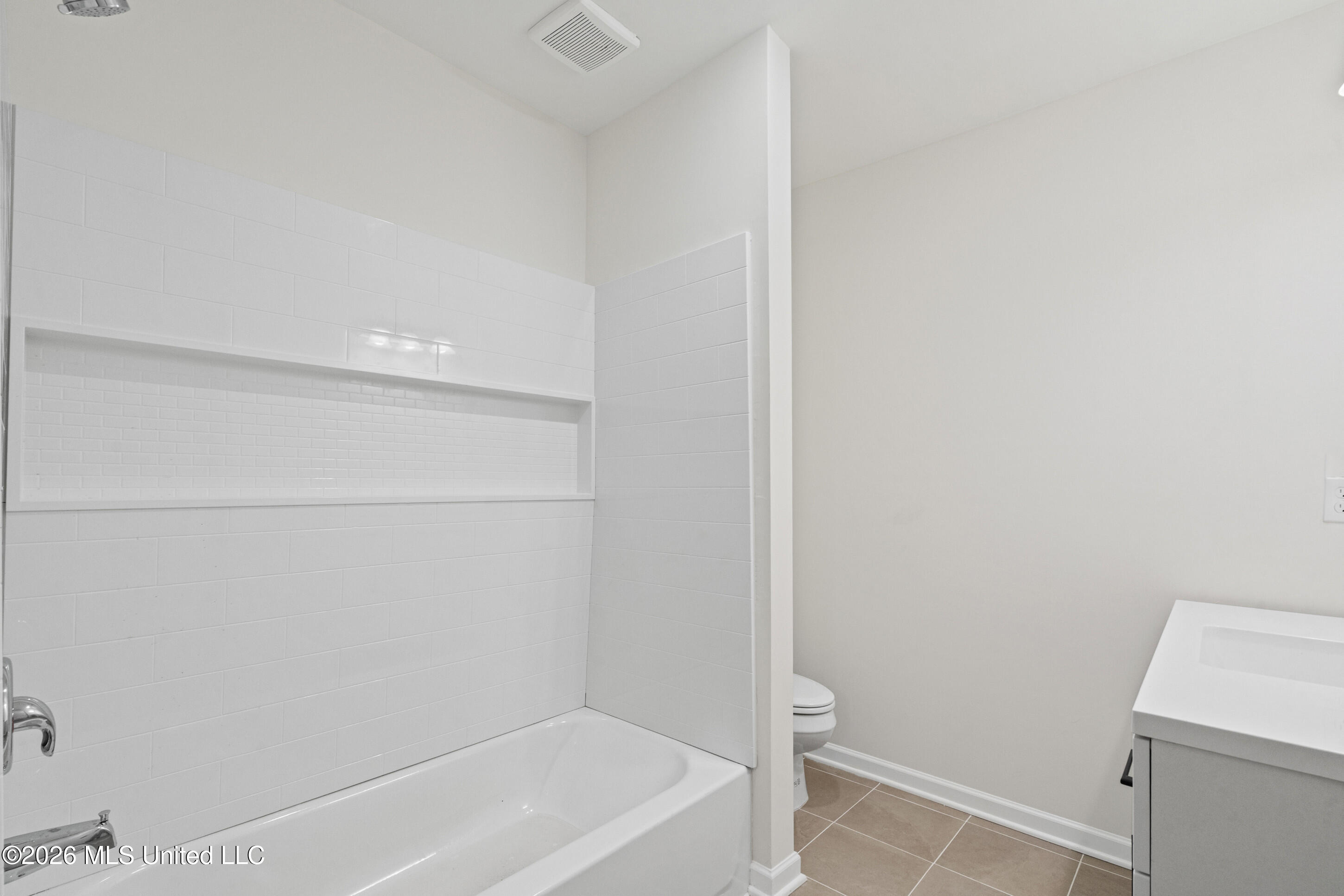 2793 Ashbriar Drive Property Photo 16