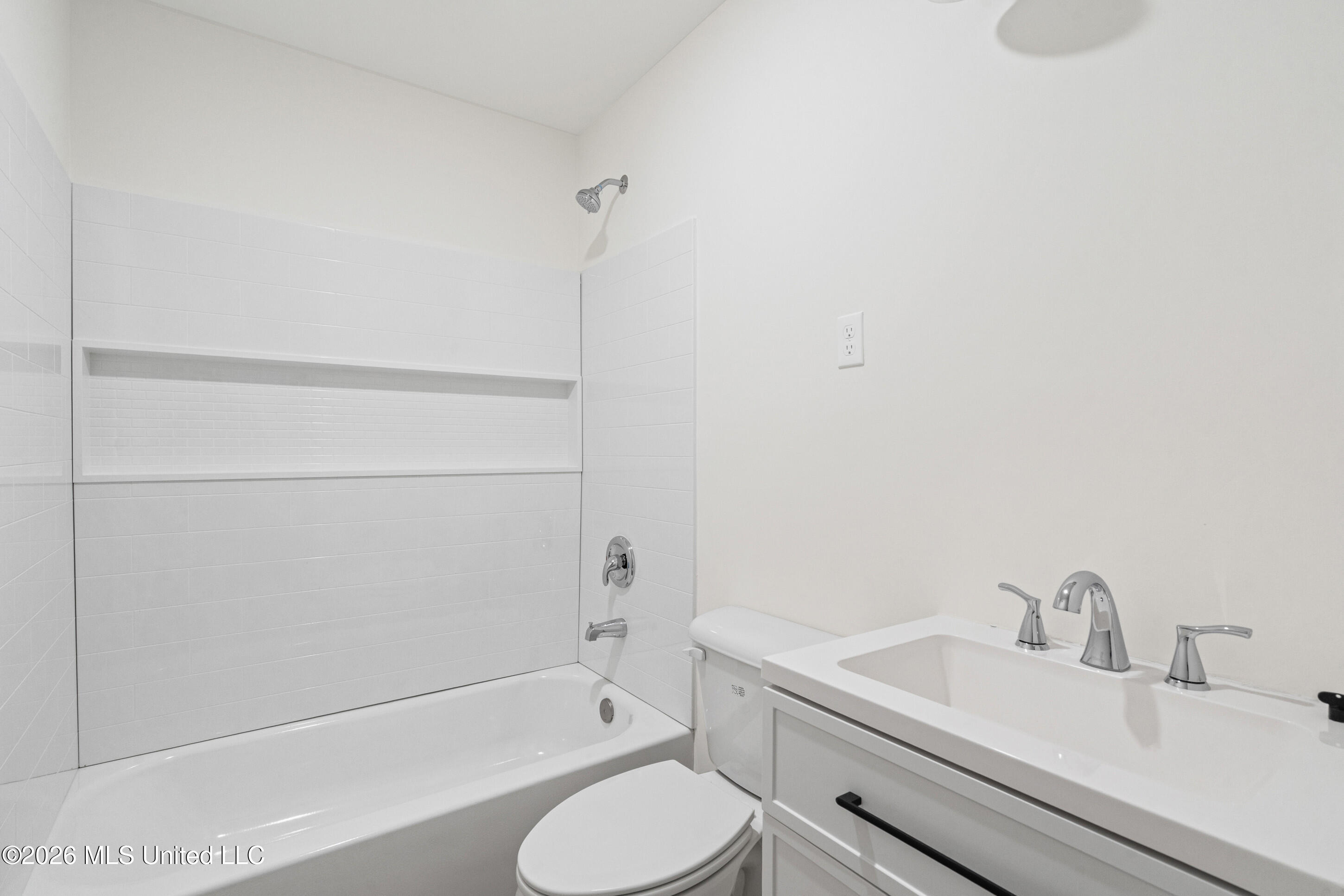 2793 Ashbriar Drive Property Photo 23