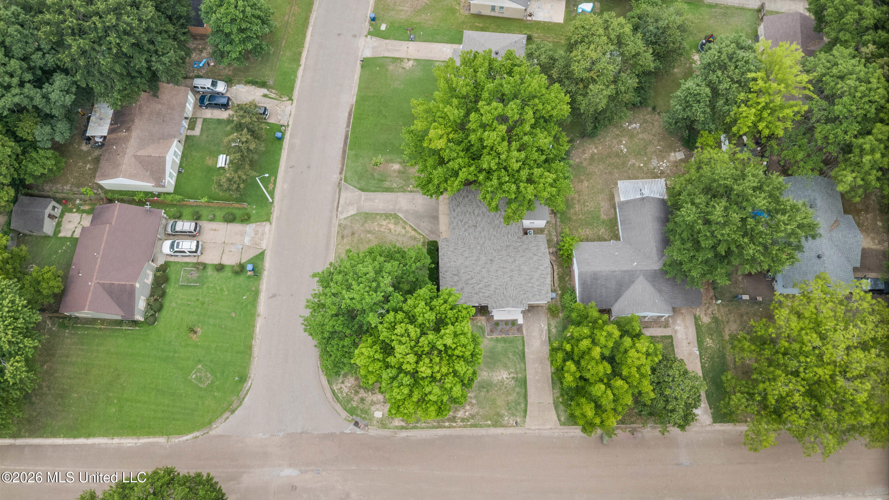2793 Ashbriar Drive Property Photo 28