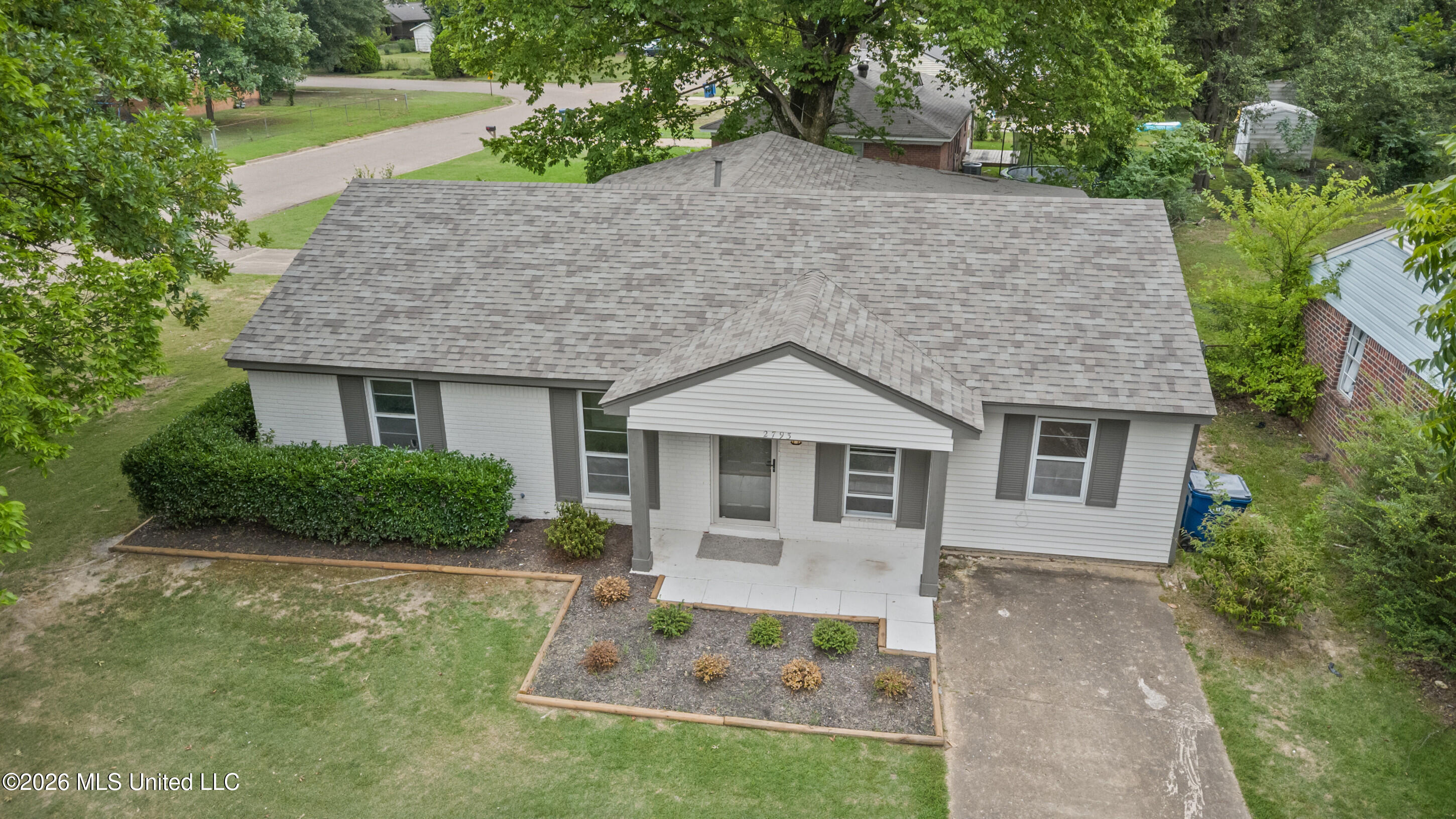 2793 Ashbriar Drive Property Photo 29