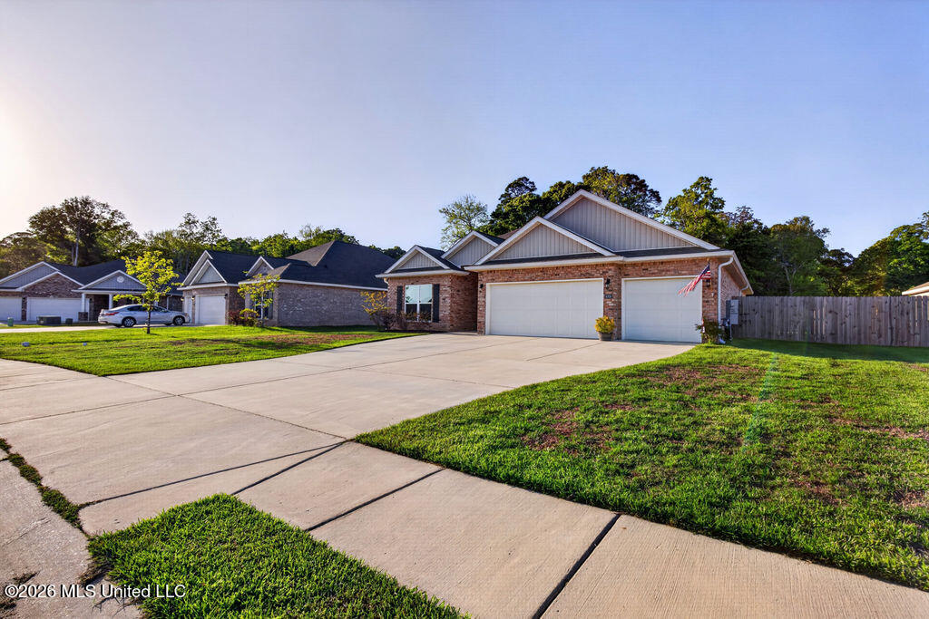 8009 Crawford Drive Property Photo 3