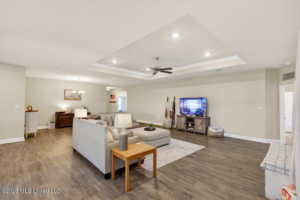 8009 Crawford Drive Property Photo 9