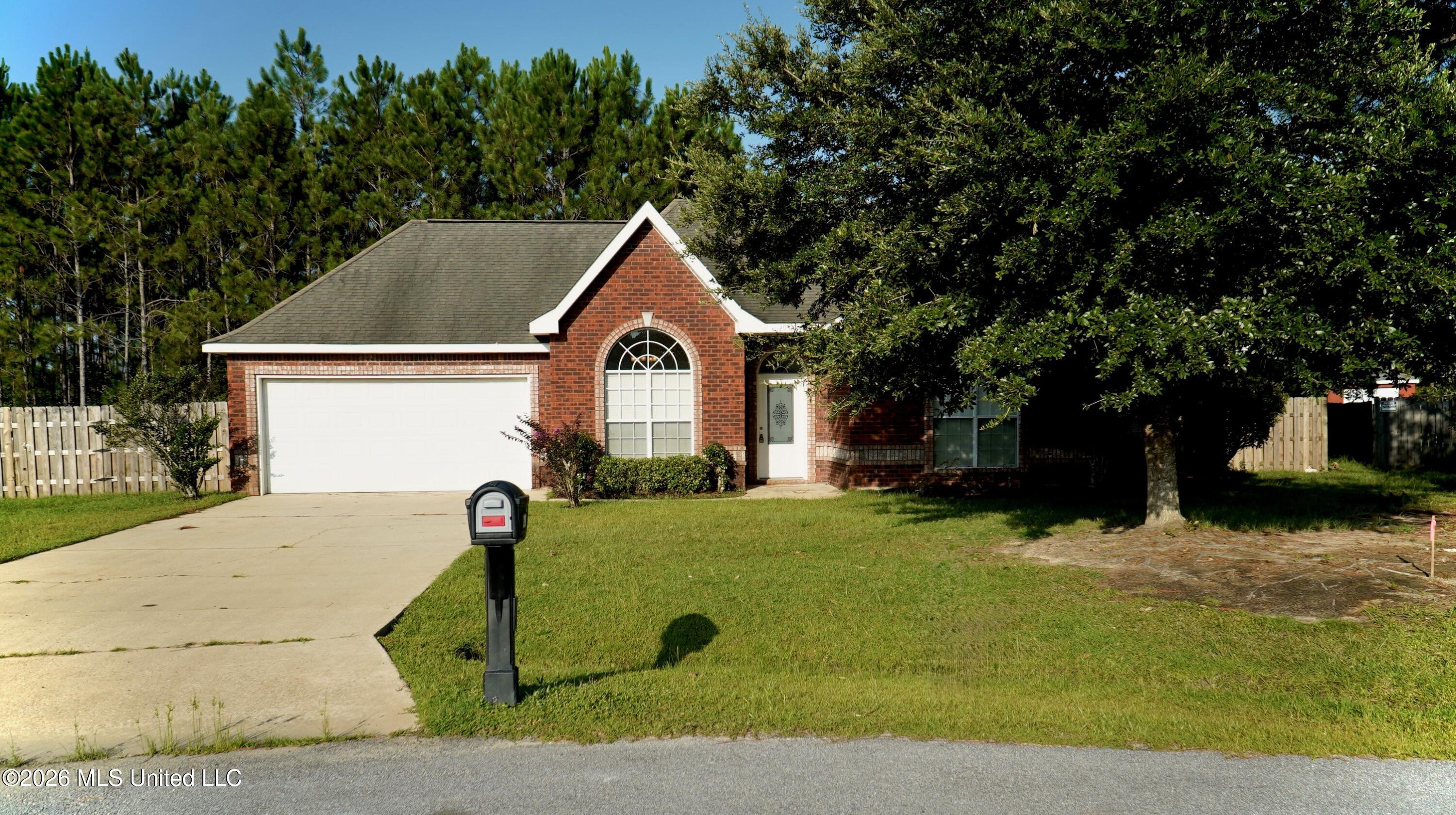 2933 Village Circle Property Photo 2
