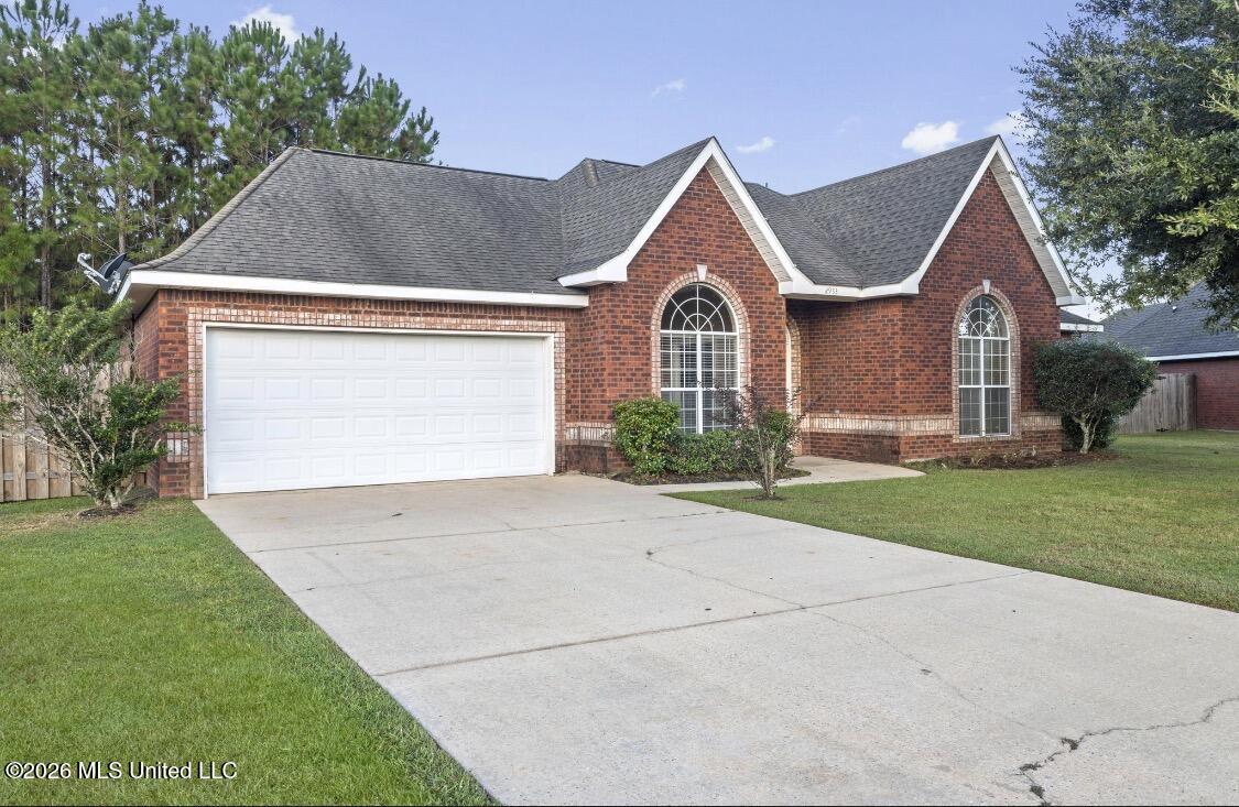 2933 Village Circle Property Photo 2