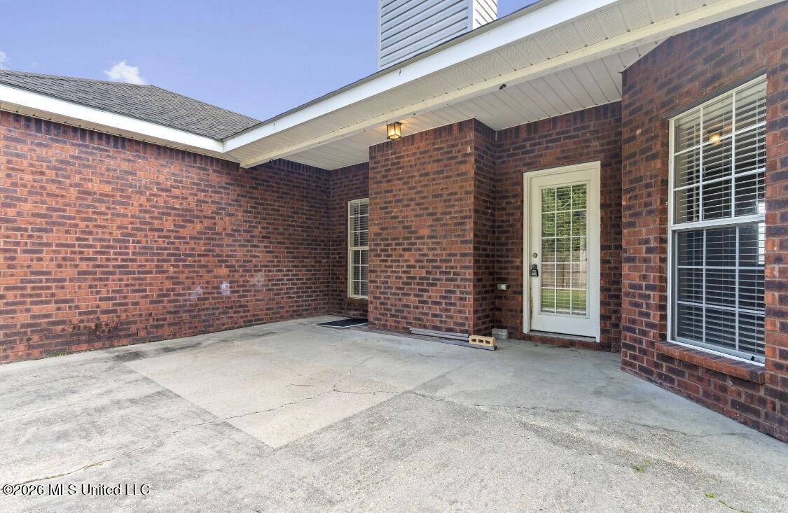 2933 Village Circle Property Photo 4