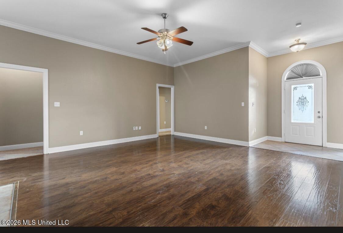 2933 Village Circle Property Photo 7