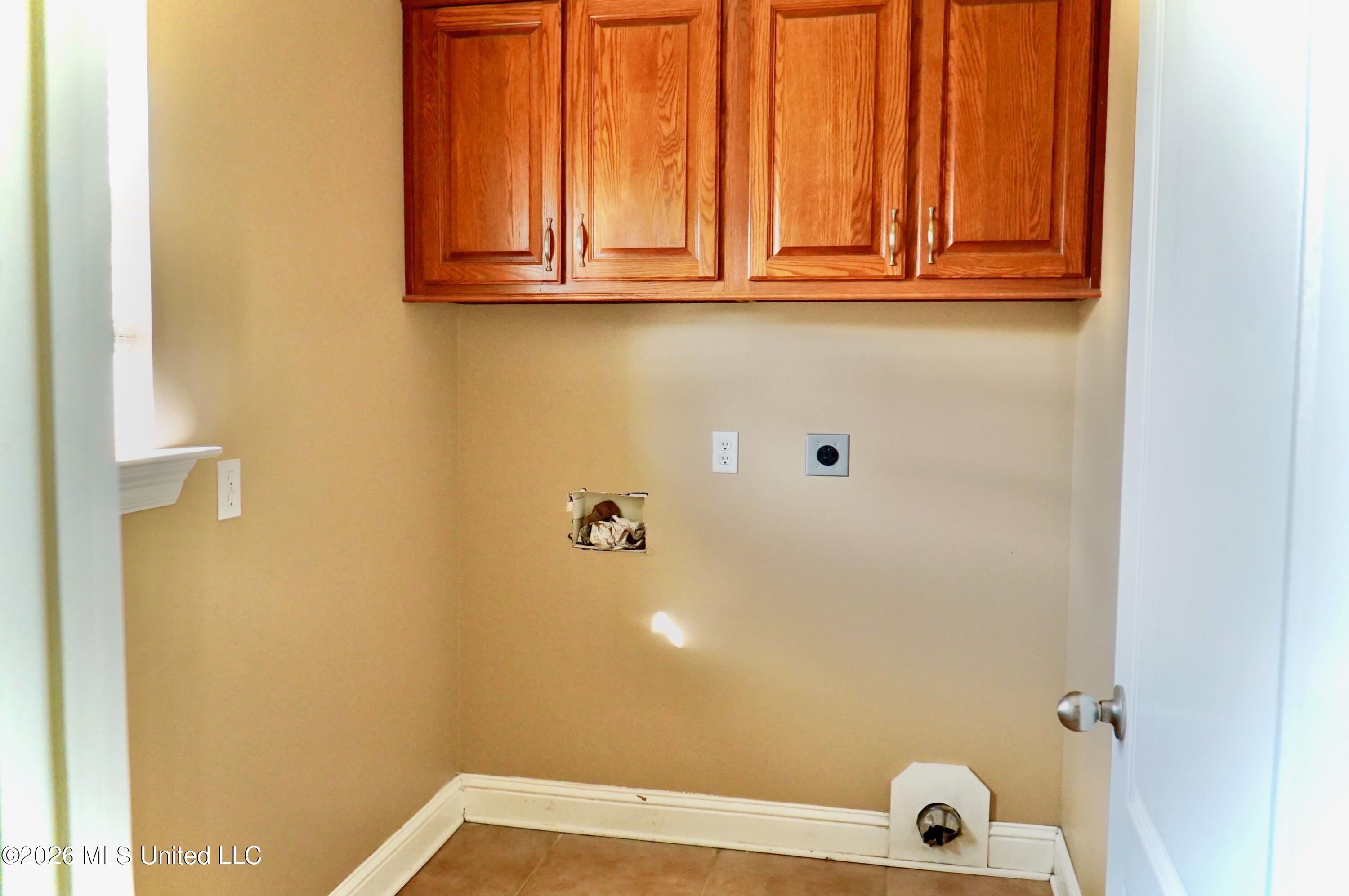 2933 Village Circle Property Photo 11