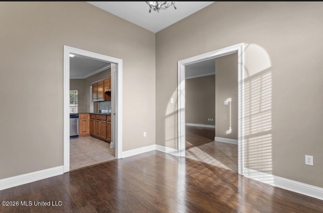 2933 Village Circle Property Photo 15
