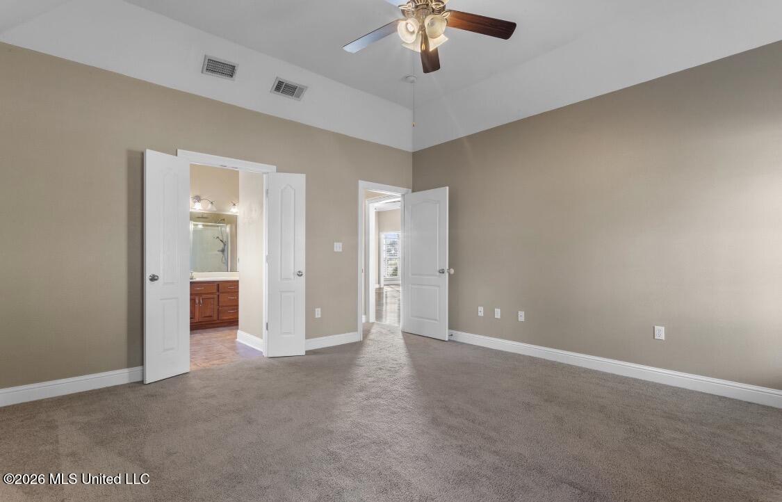 2933 Village Circle Property Photo 17