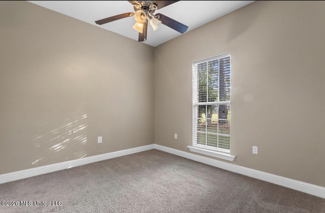 2933 Village Circle Property Photo 22