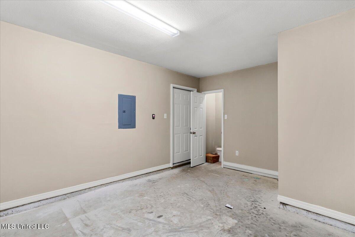 390 Rosalie Maria Drive Property Photo 31