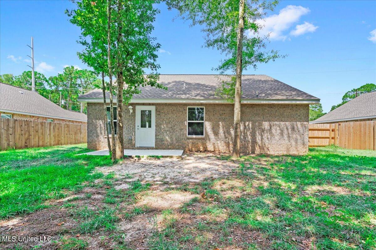 390 Rosalie Maria Drive Property Photo 33