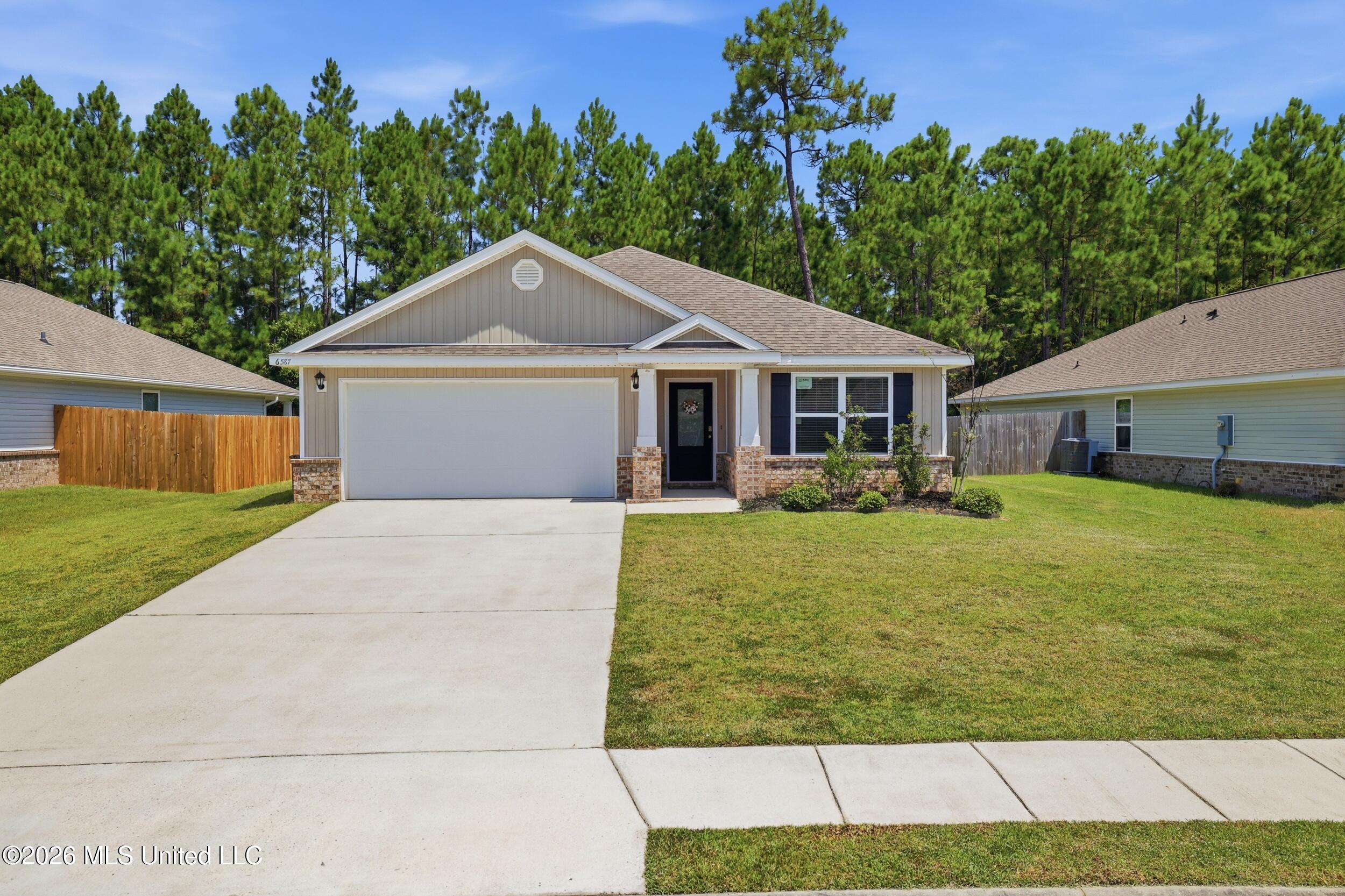 6587 Eastland Circle Property Photo 1