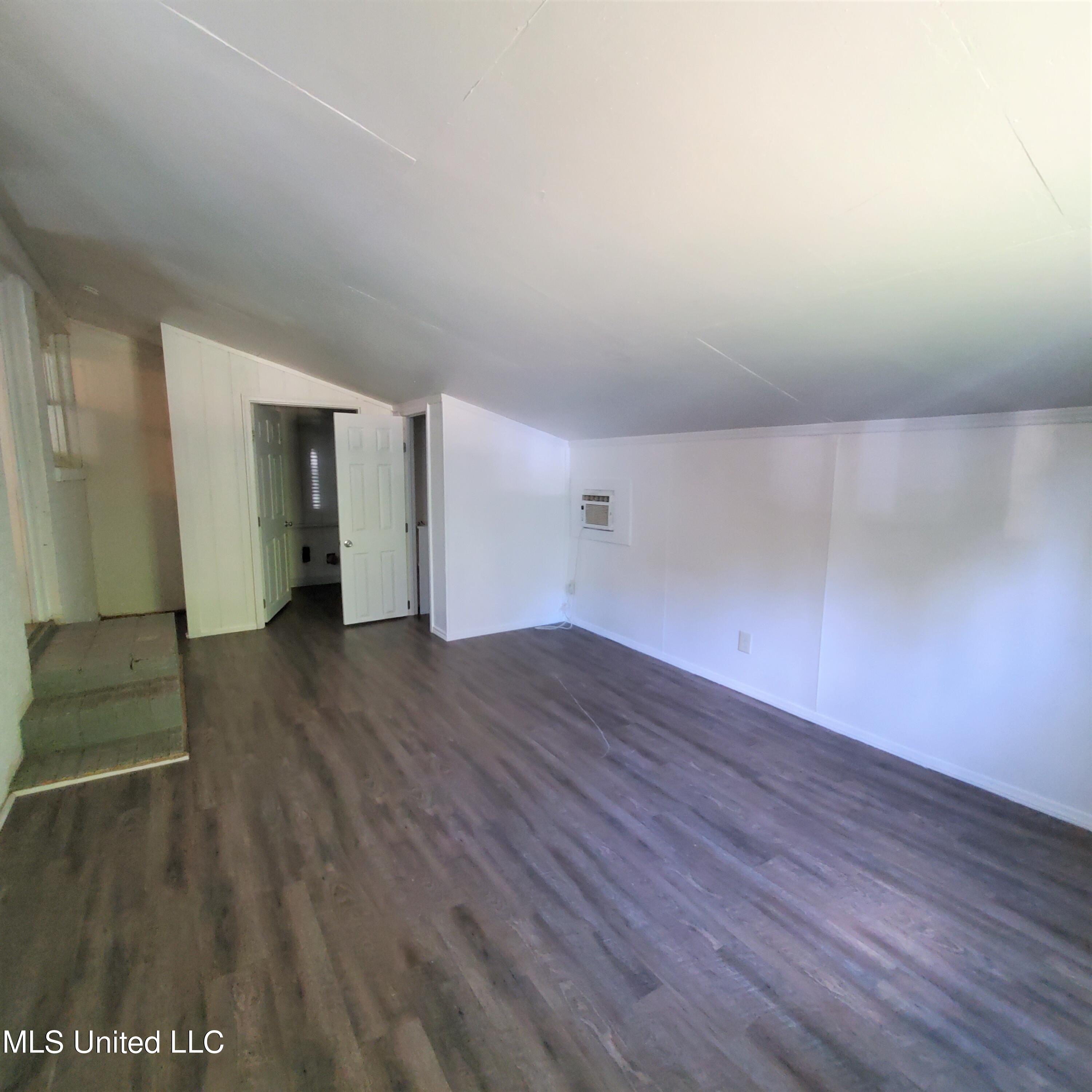 2217 32nd Street Property Photo 12
