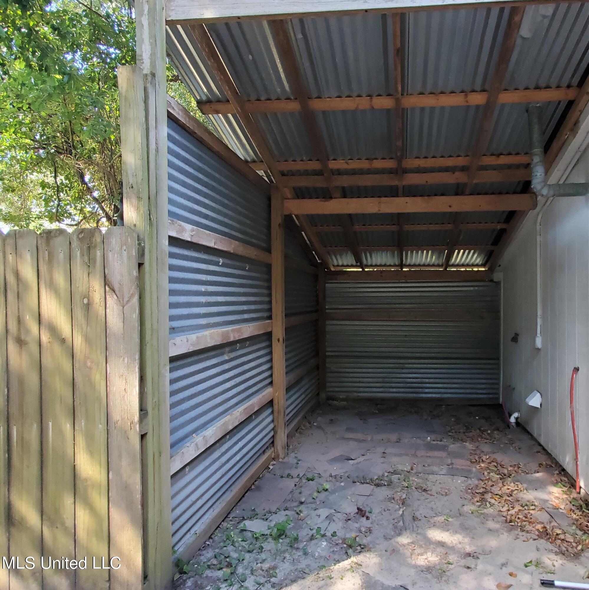 2217 32nd Street Property Photo 15