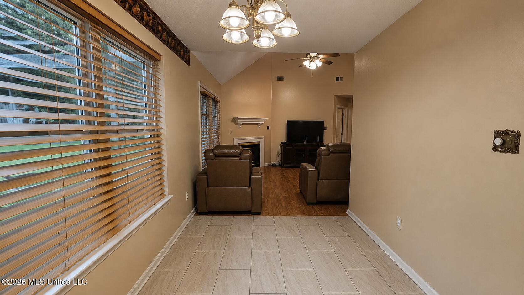 2895 Windsor Cove Property Photo 12