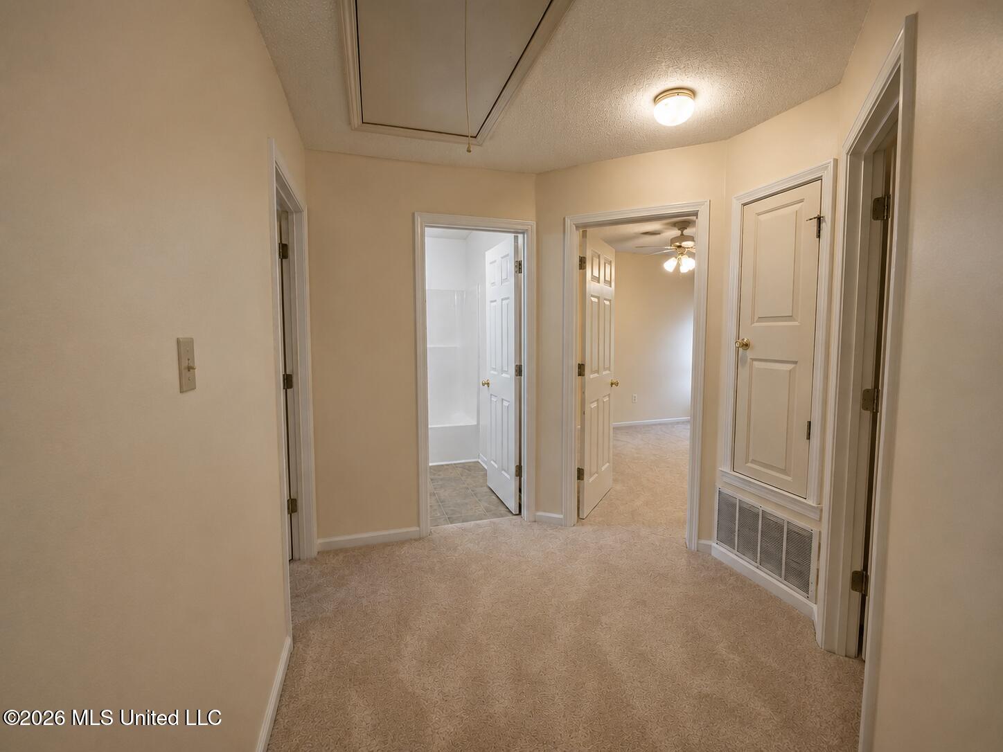 2895 Windsor Cove Property Photo 22