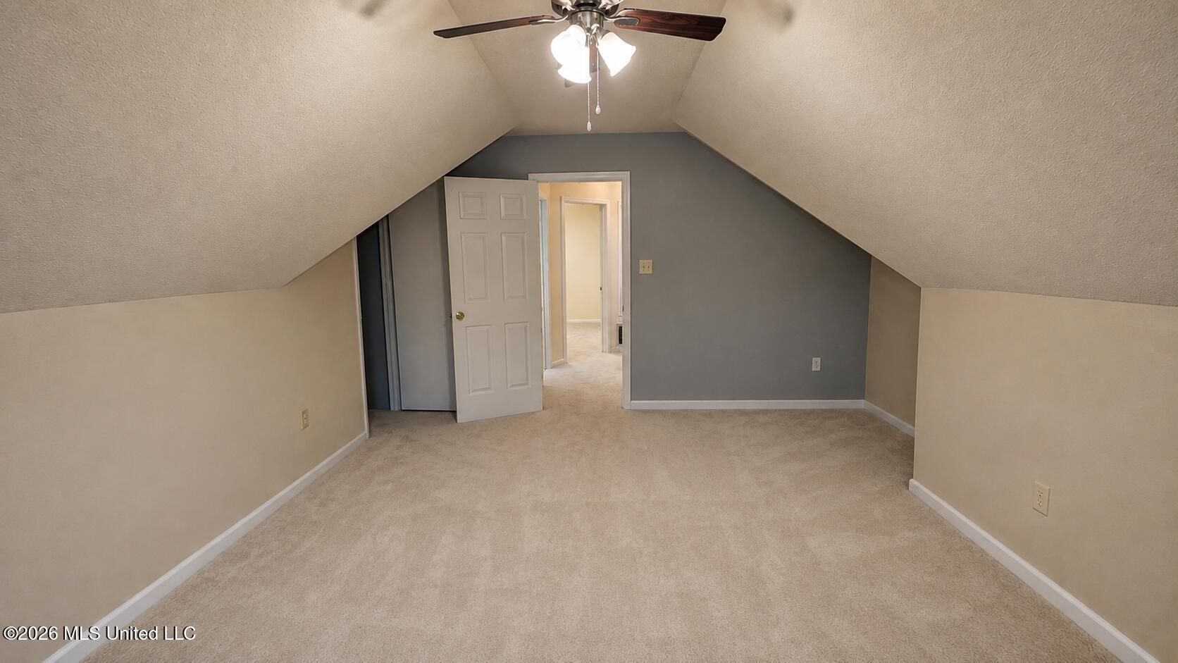 2895 Windsor Cove Property Photo 28