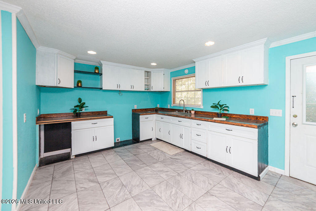 4103 Lake Street Property Photo 4