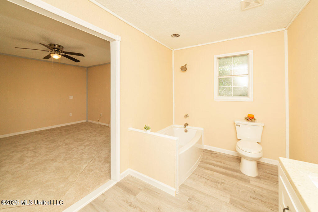 4103 Lake Street Property Photo 7