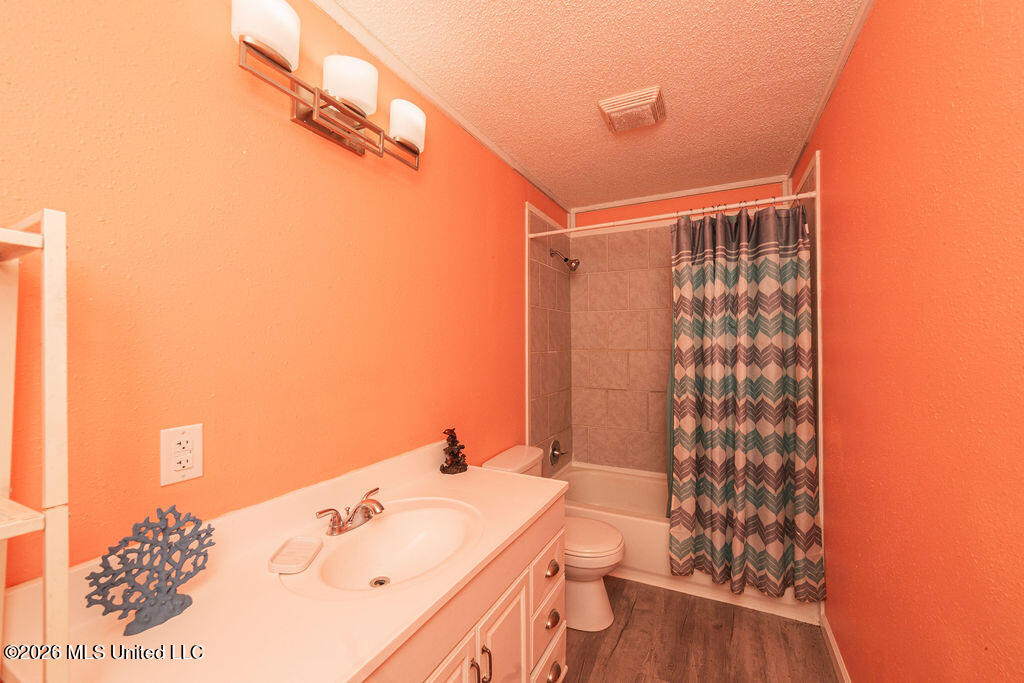 4103 Lake Street Property Photo 9