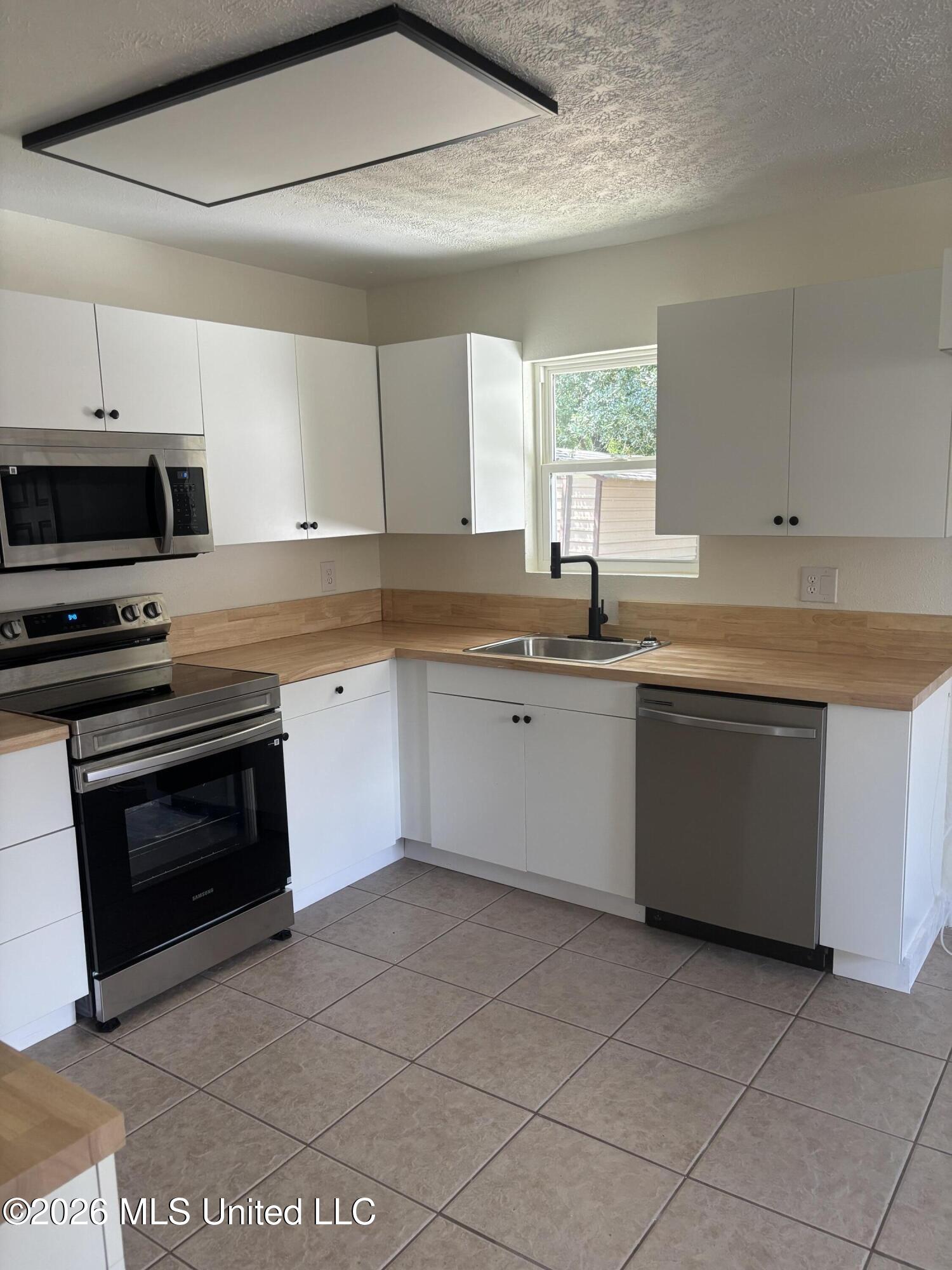4219 Martha Court Property Photo 11