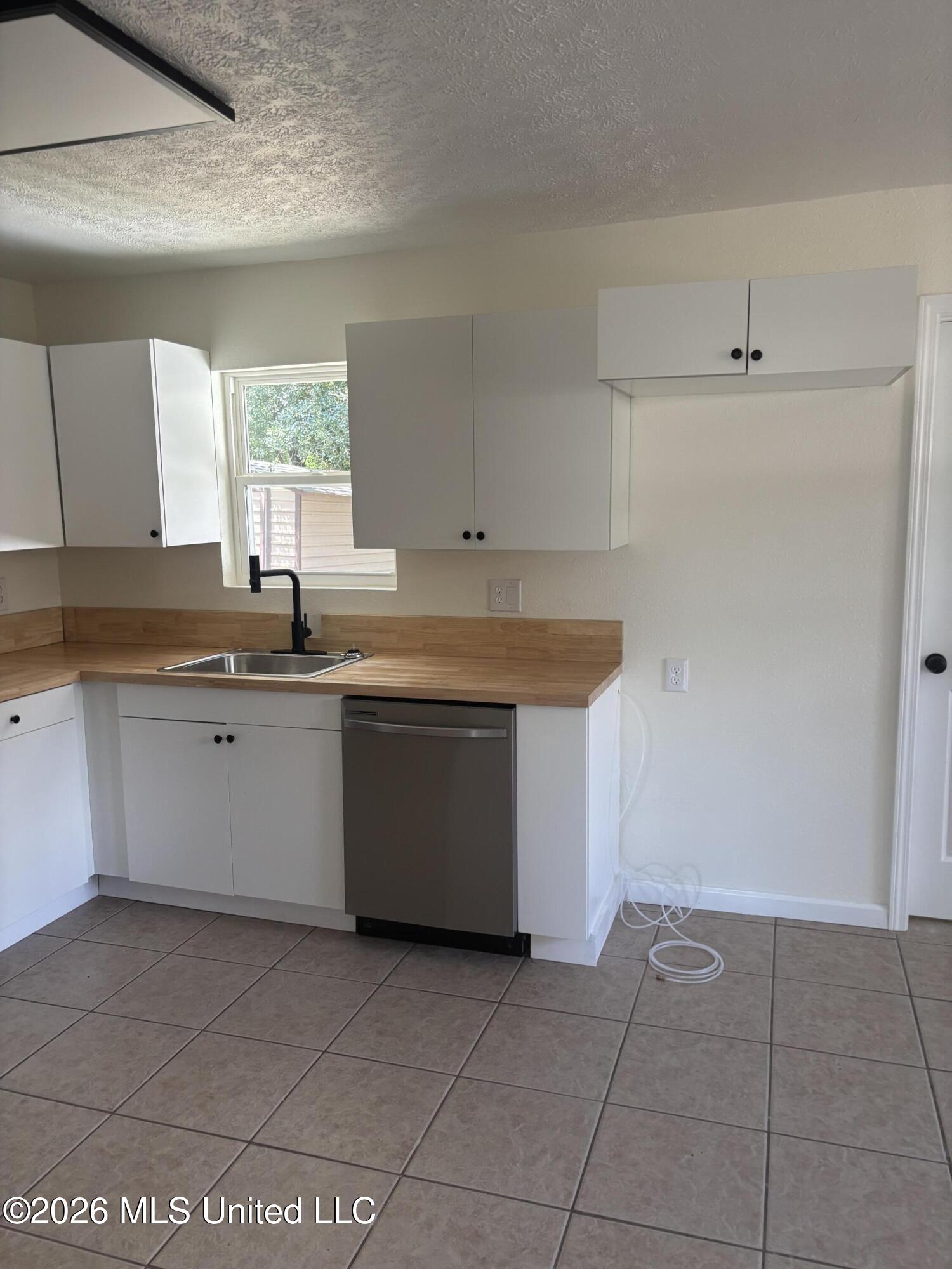 4219 Martha Court Property Photo 12