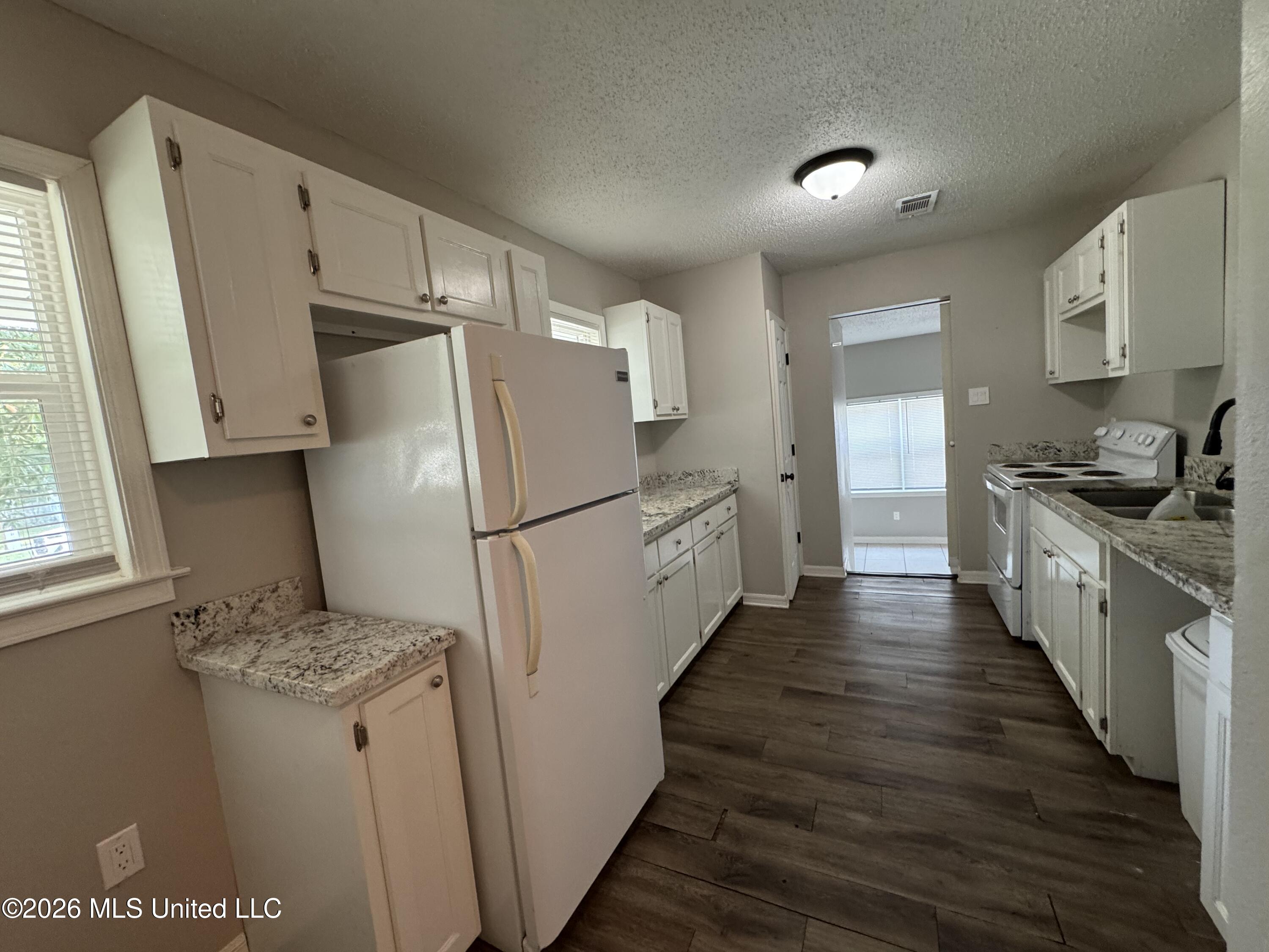 1714 Williams Street Property Photo 7