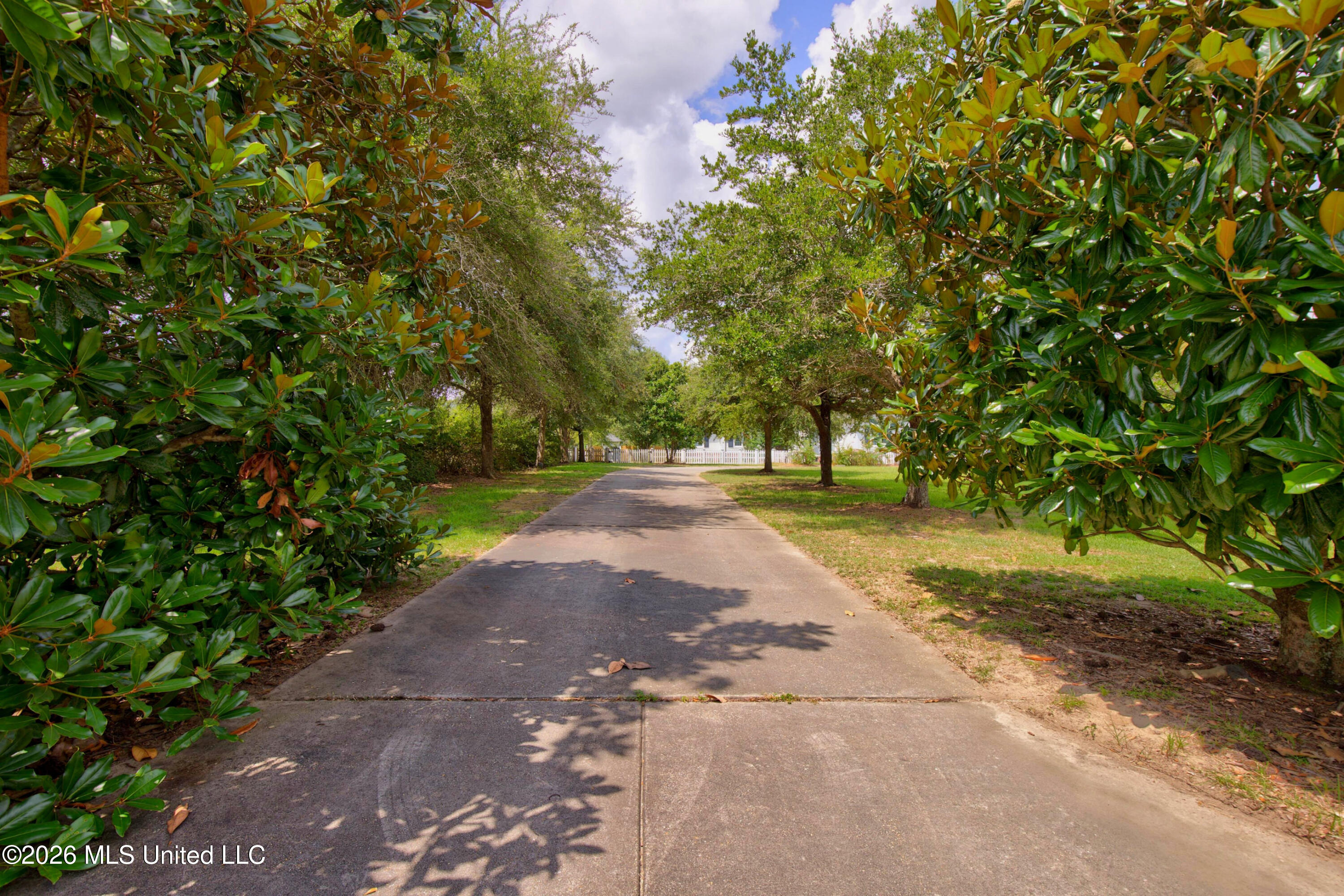 5037 Longbow Drive Property Photo 6
