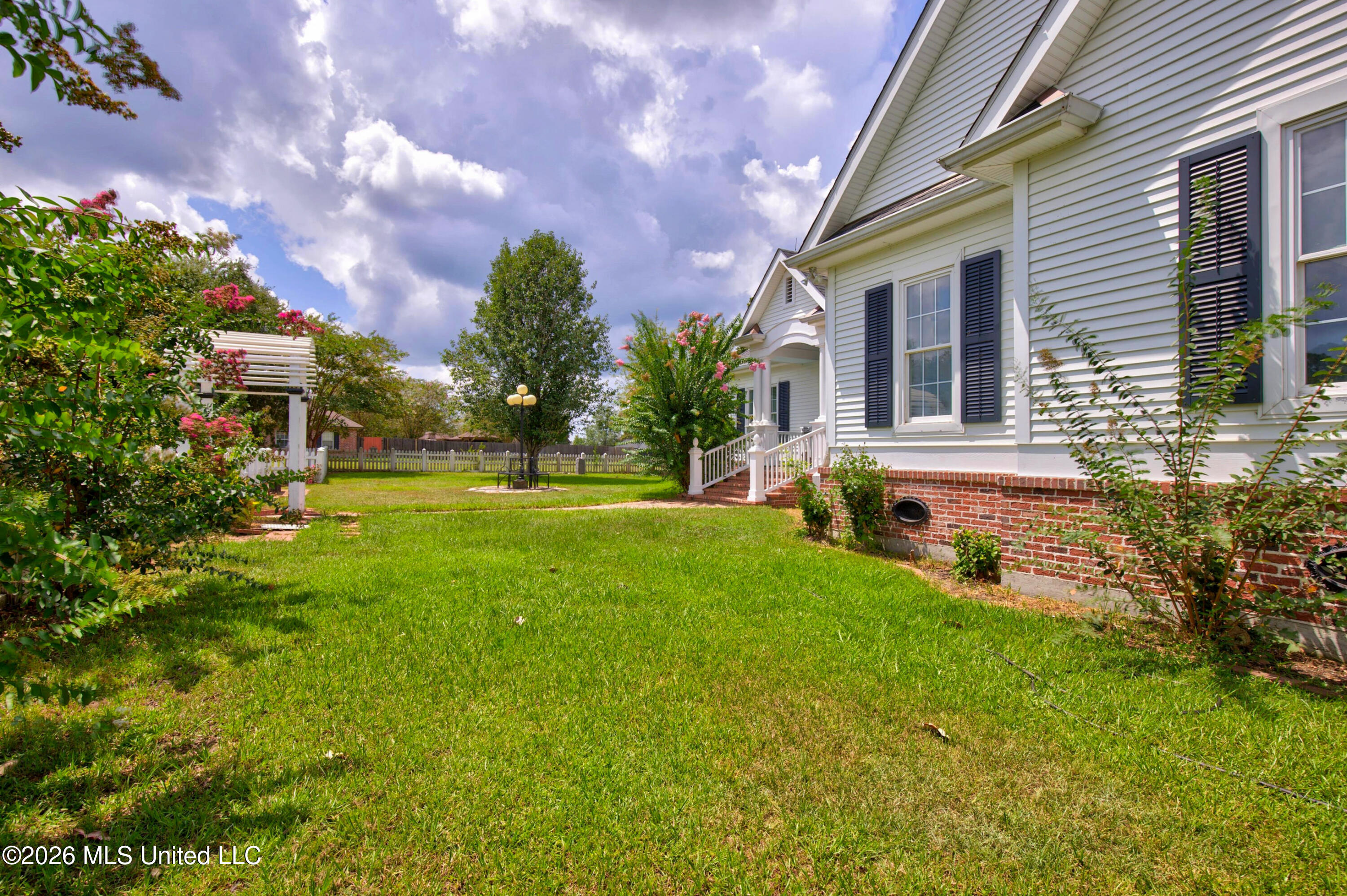 5037 Longbow Drive Property Photo 11