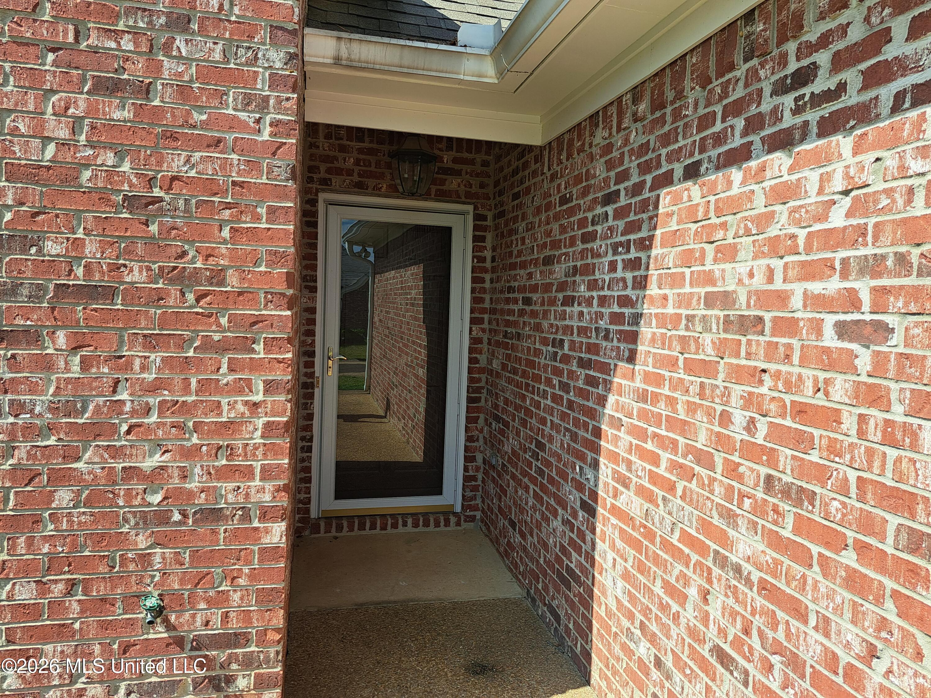 112 River Ridge Court Property Photo 2