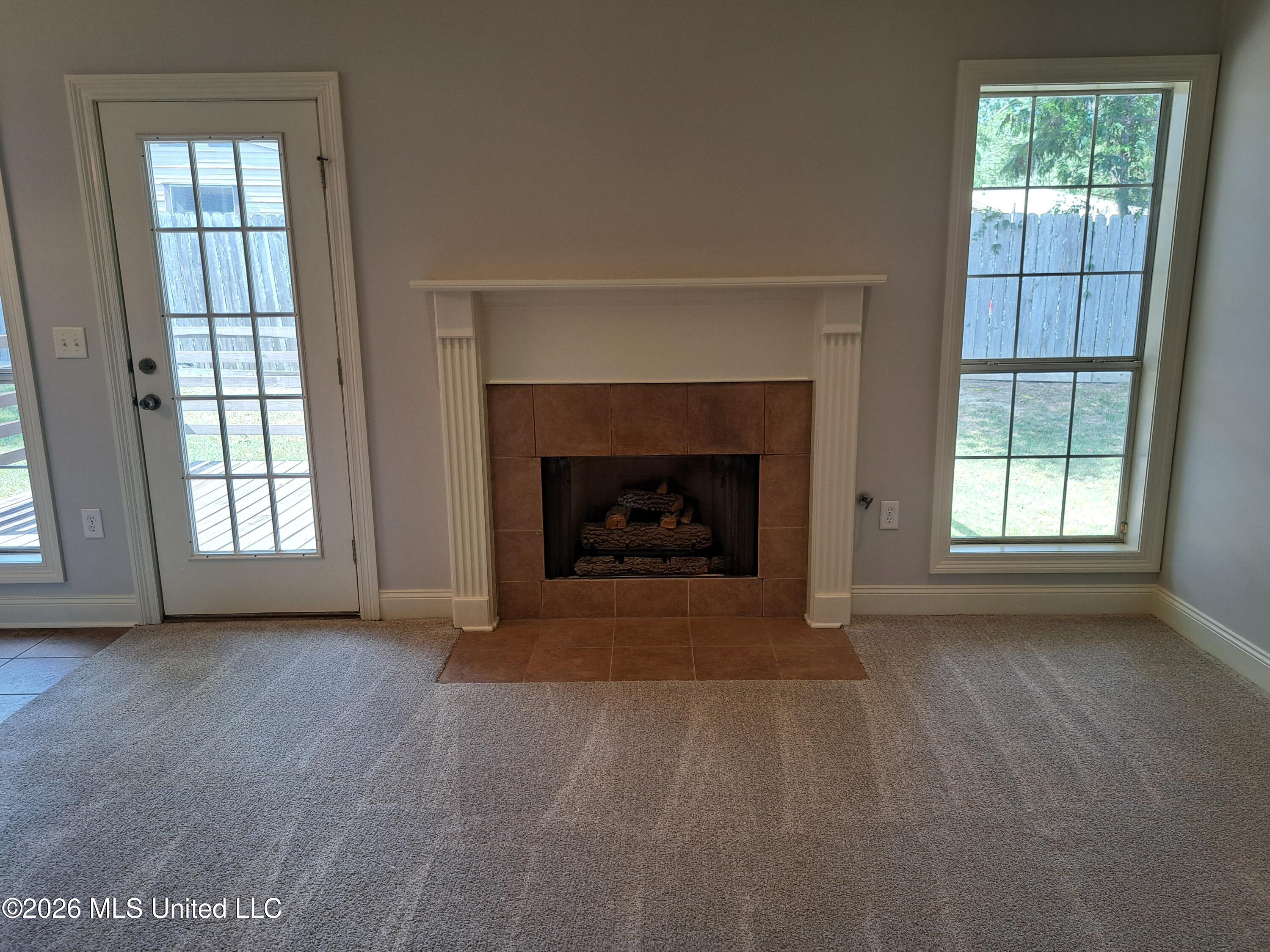 112 River Ridge Court Property Photo 5