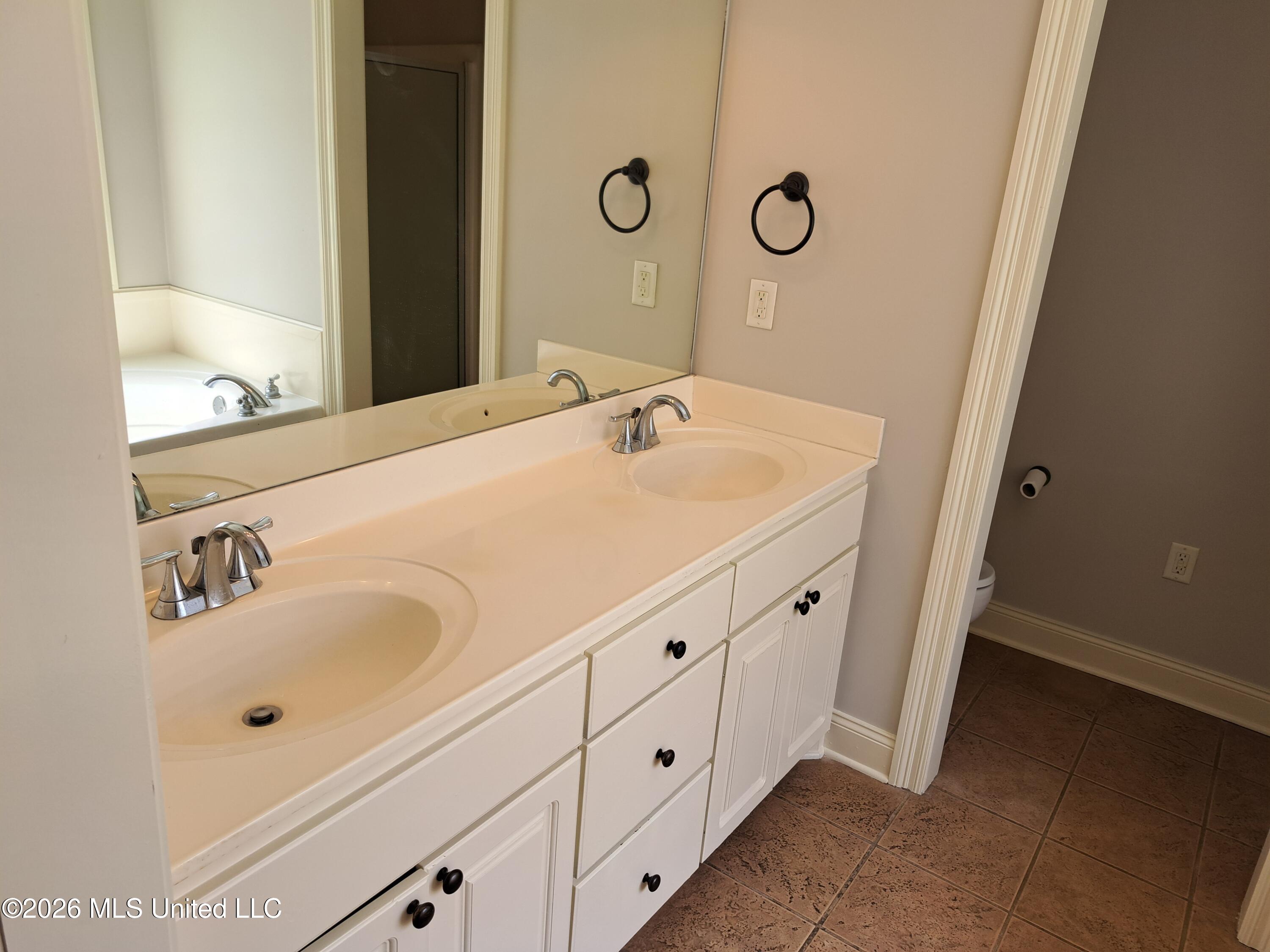 112 River Ridge Court Property Photo 12