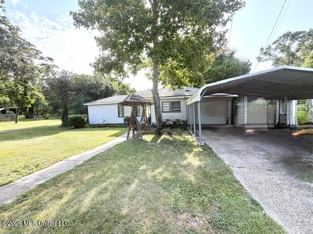 2524 Kelly Avenue Property Photo 1