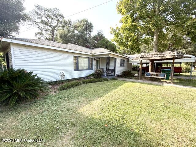 2524 Kelly Avenue Property Photo 2