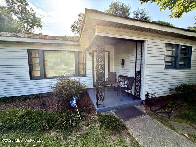 2524 Kelly Avenue Property Photo 8