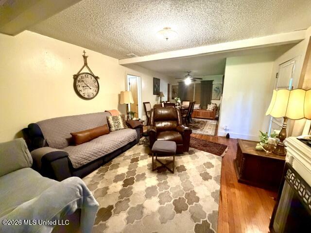 2524 Kelly Avenue Property Photo 13