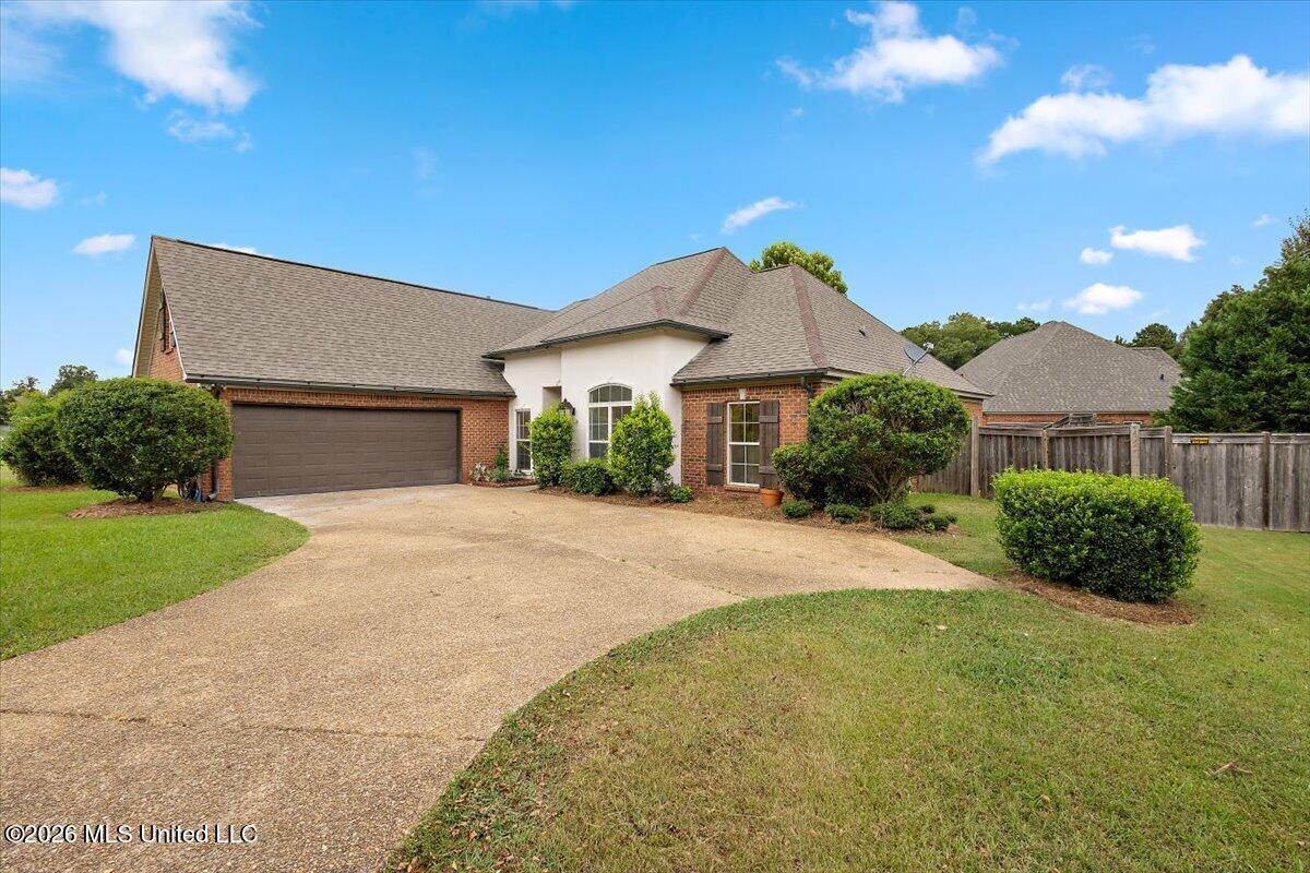 504 Asbury Lane Drive Property Photo 3