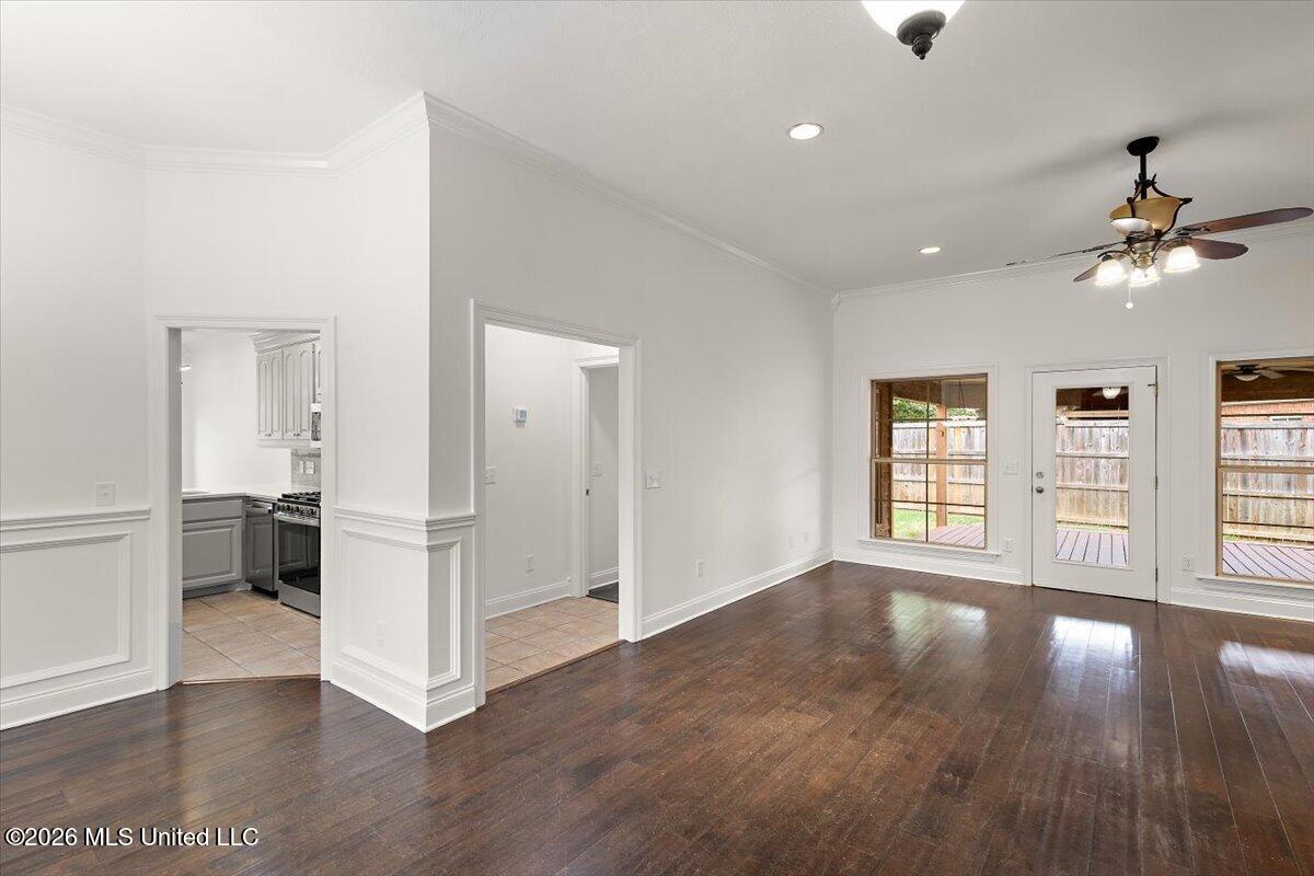 504 Asbury Lane Drive Property Photo 5