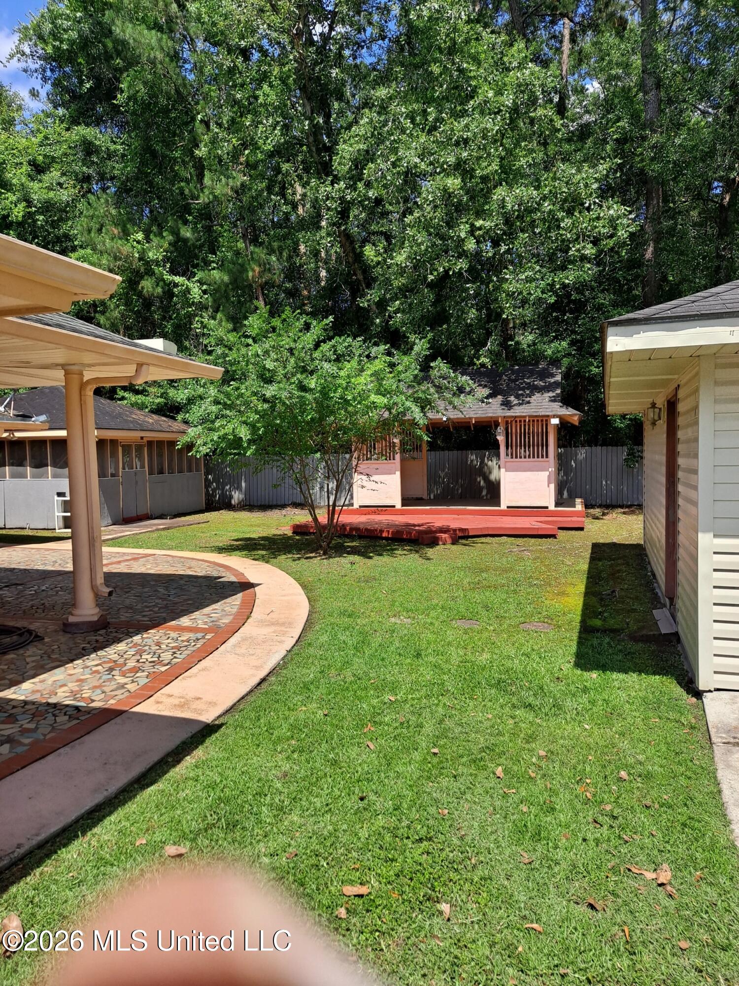 209 S Loftin Street Property Photo 25