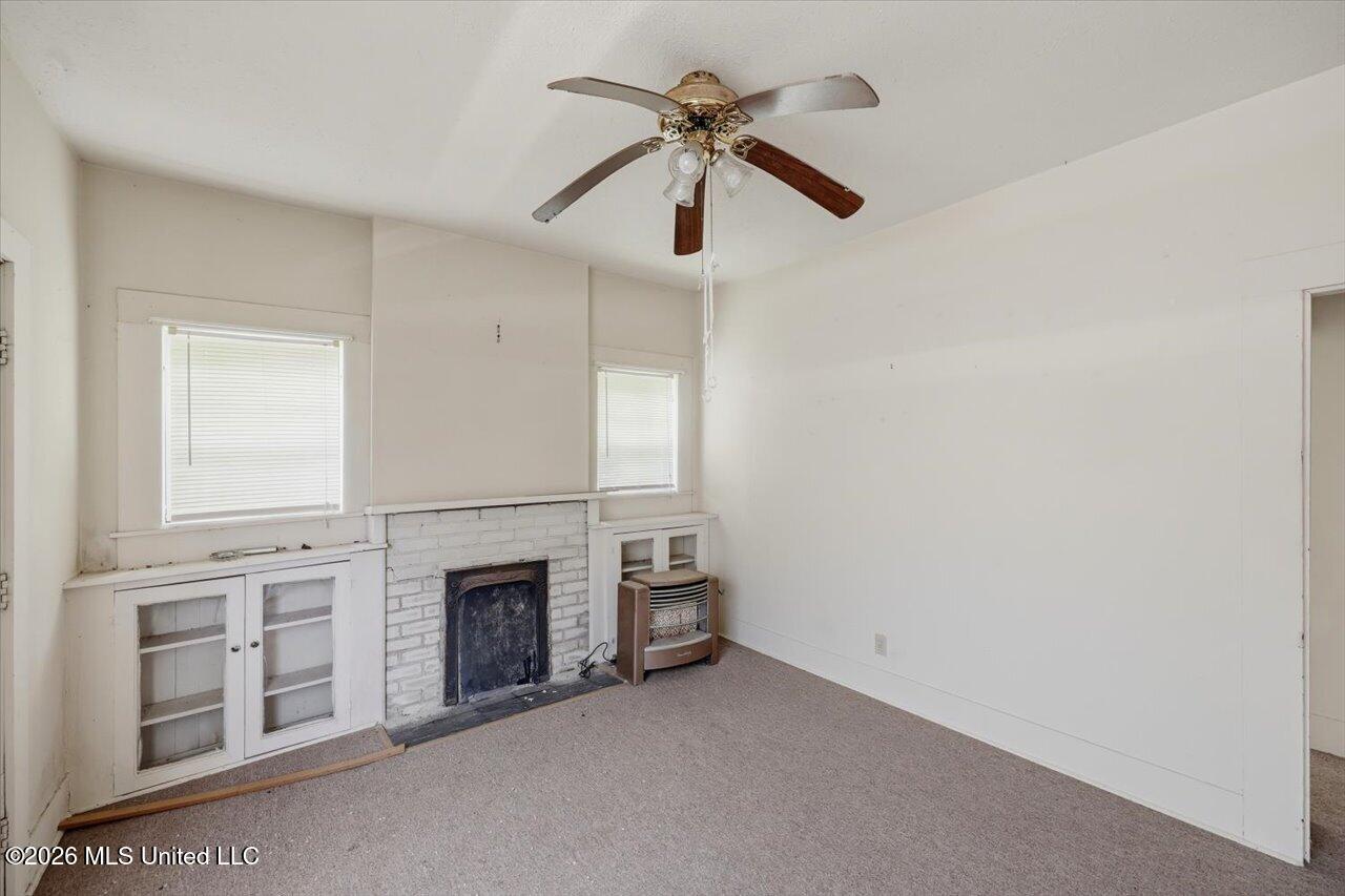 104 W Bell Avenue Property Photo 5