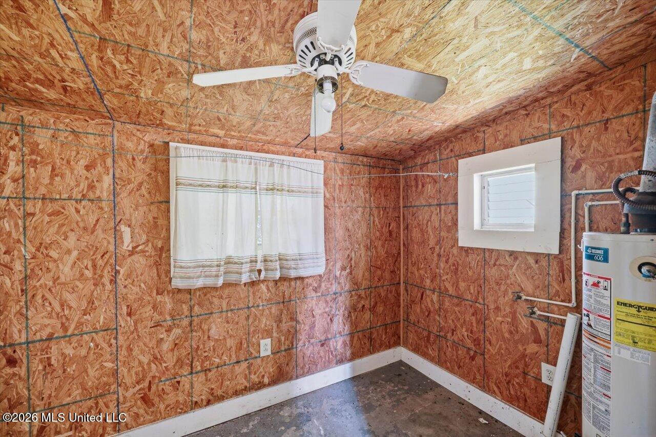 104 W Bell Avenue Property Photo 18
