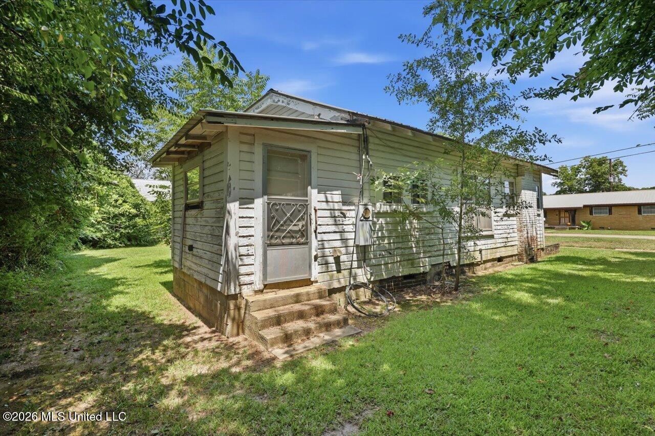 104 W Bell Avenue Property Photo 19