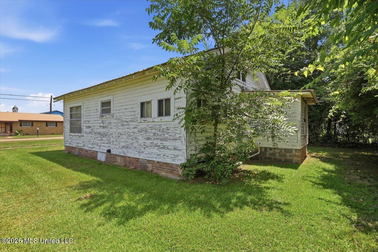 104 W Bell Avenue Property Photo 20